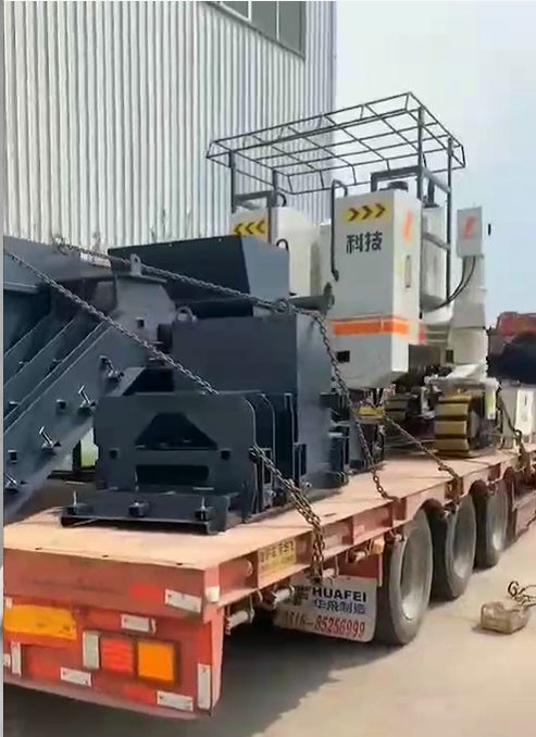 新路緣滑模機發(fā)貨甘肅，一路順風